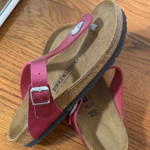 Birkenstock Women's Metallic Pink Sandals - Picture 4 of 4